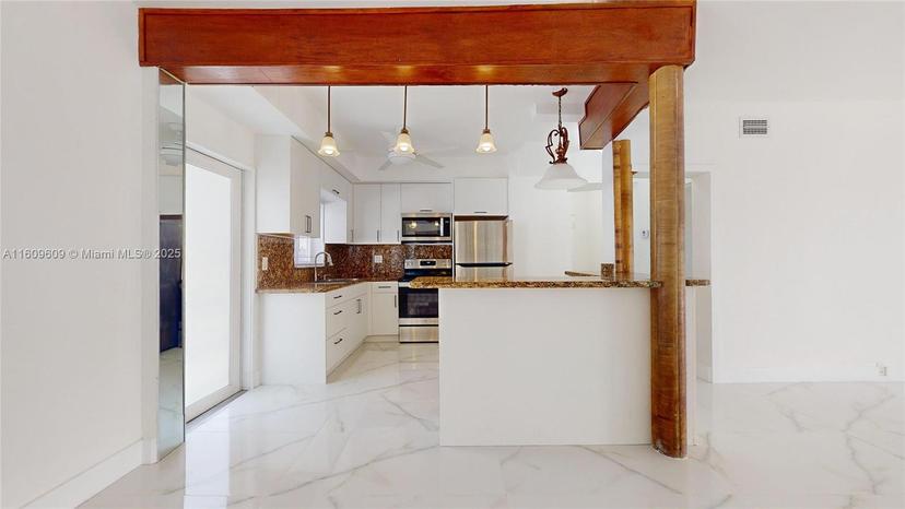 Picture of 1510 West Ave # 4, Miami Beach FL 33139
