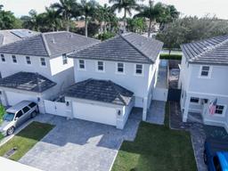 Picture of 3174 SE 3Rd Dr, Homestead, FL 33033
