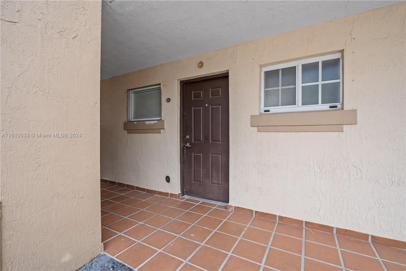 Picture of 700 SE 9Th Ct # 103, Hialeah FL 33010