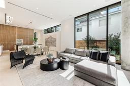 Picture of 2832 Coconut Ave # 2832, Miami, FL 33133