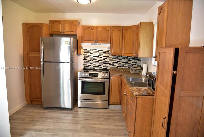Picture of 3162 Sheridan Ln # 161, Hollywood FL 33021