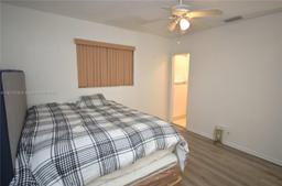 Picture of 3162 Sheridan Ln # 161, Hollywood, FL 33021