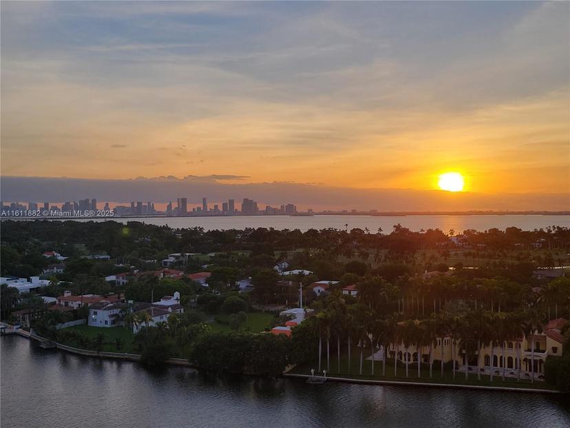 Picture of 5600 Collins Ave # 16F, Miami Beach FL 33140