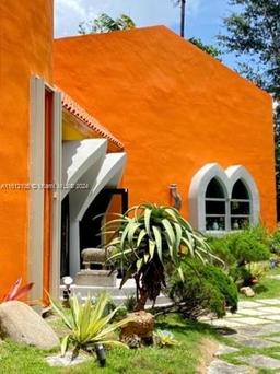 Picture of 6867 SW 62Nd Ter, South Miami, FL 33143