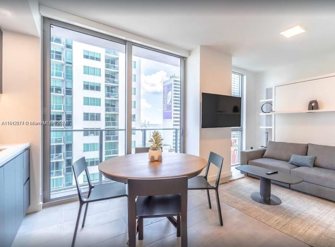 Picture of 227 NE 2Nd St # 2112, Miami, FL 33132
