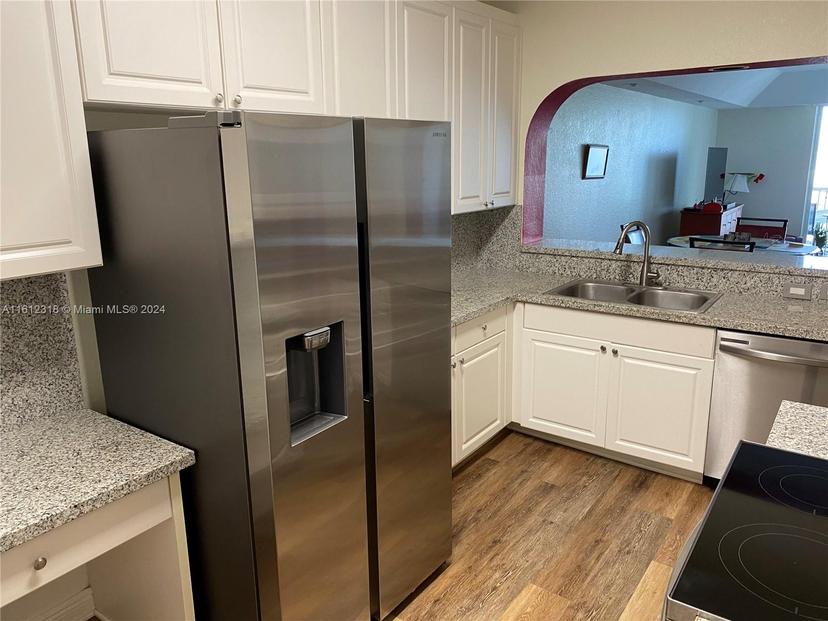 Picture of 10700 NW 66Th St # 304, Doral FL 33178