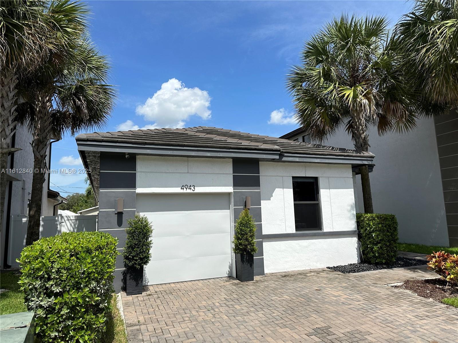 Picture of 4943 Whispering Way, Dania Beach, FL 33312