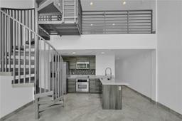 Picture of 421 Meridian Ave # 16, Miami Beach, FL 33139