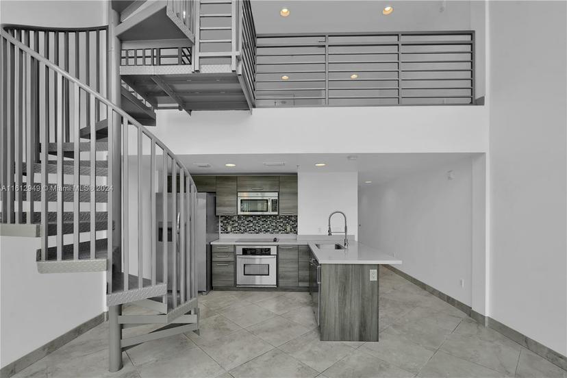 Picture of 421 Meridian Ave # 16, Miami Beach FL 33139