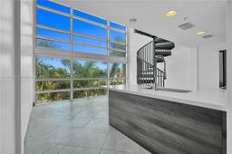 Picture of 421 Meridian Ave # 16, Miami Beach, FL 33139
