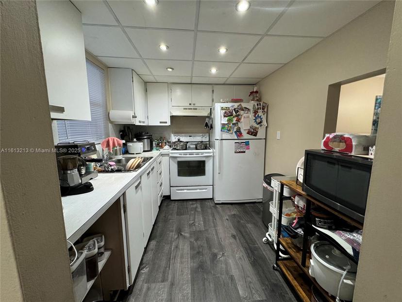Picture of 9353 Fontainebleau Blvd # A204, Miami FL 33172