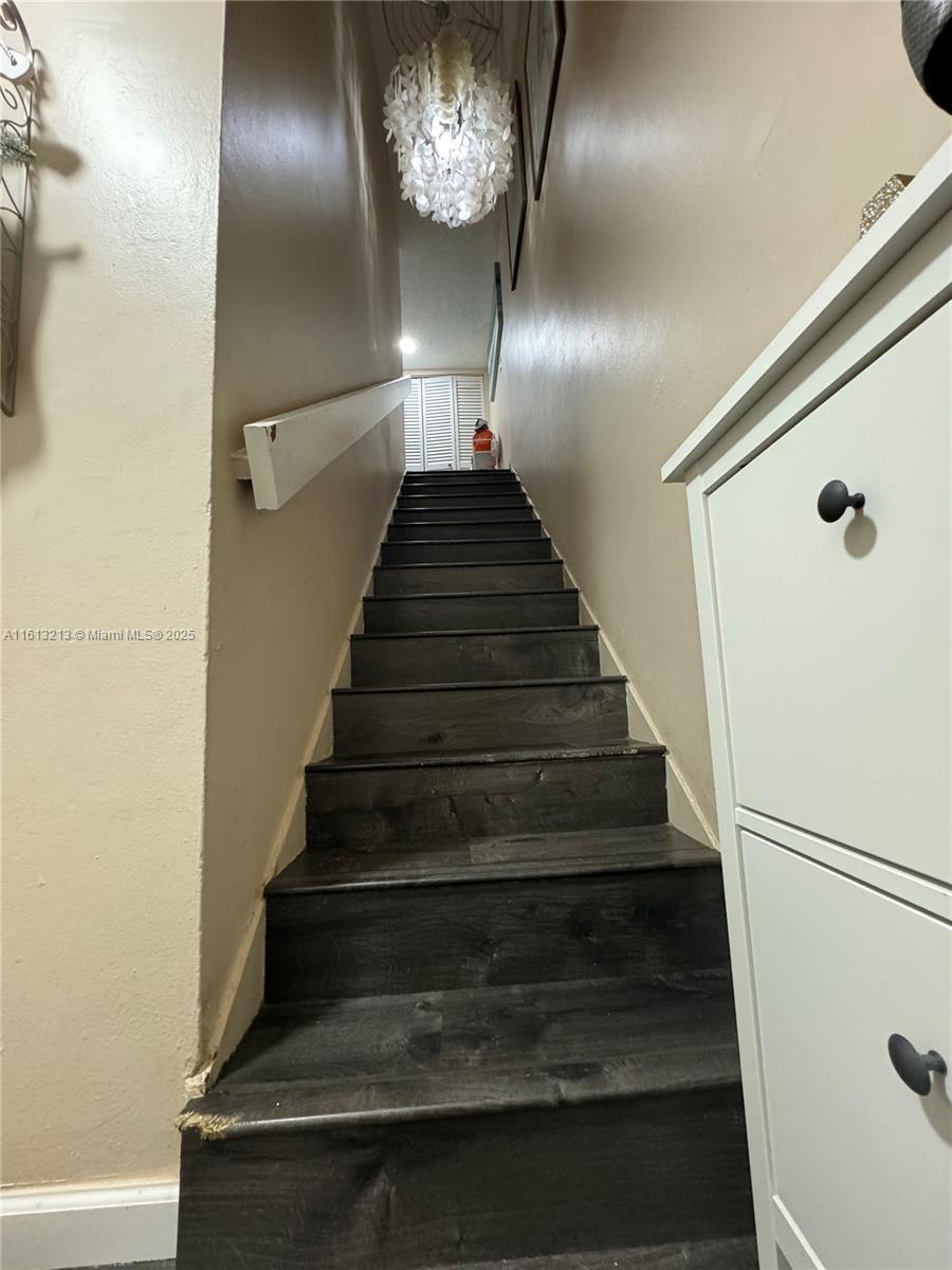 Picture of 9353 Fontainebleau Blvd # A204, Miami, FL 33172