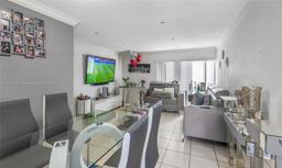 Picture of 7256 SW 94Th Pl # A7, Miami, FL 33173