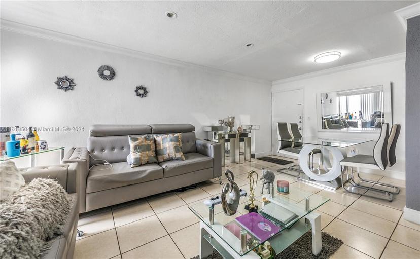 Picture of 7256 SW 94Th Pl # A7, Miami FL 33173