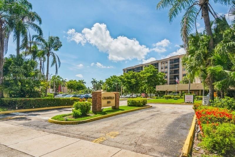 Picture of 900 NE 195Th St # 301, Miami FL 33179