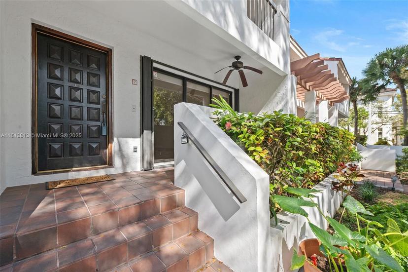 Picture of 2600 Cardena St # 7, Coral Gables FL 33134