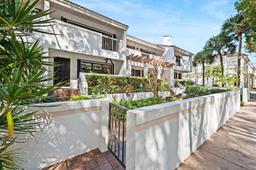 Picture of 2600 Cardena St # 7, Coral Gables, FL 33134