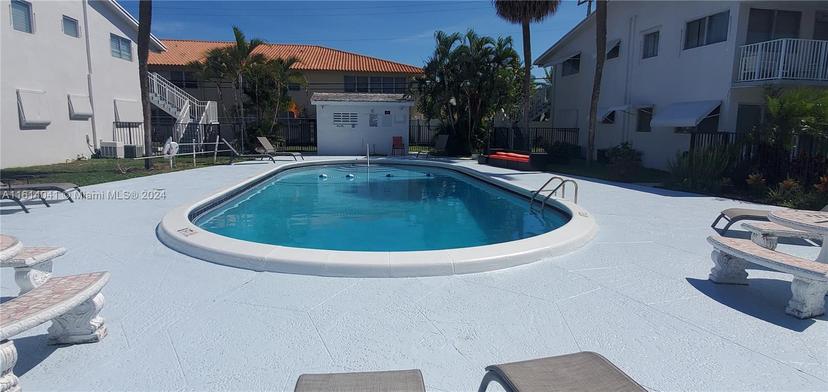 Picture of 2000 NE 51St Ct # 107, Fort Lauderdale FL 33308