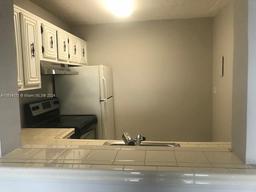 Picture of 484 NW 165Th St Rd # A609, Miami, FL 33169