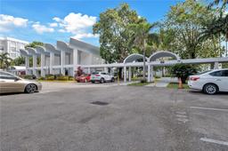Picture of 496 NW 165Th St Rd # 616, Miami, FL 33169