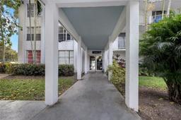 Picture of 496 NW 165Th St Rd # 616, Miami, FL 33169