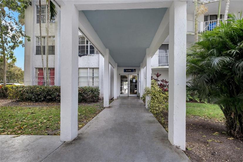 Picture of 496 NW 165Th St Rd # 616, Miami FL 33169