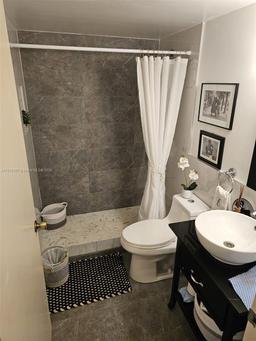 Picture of 11780 SW 18Th St # 2, Miami, FL 33175