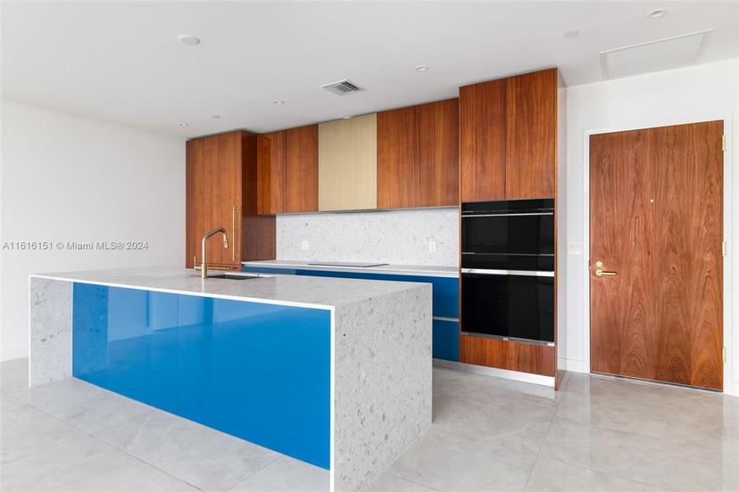 Picture of 2678 Tigertail Ave # 1104, Miami FL 33133