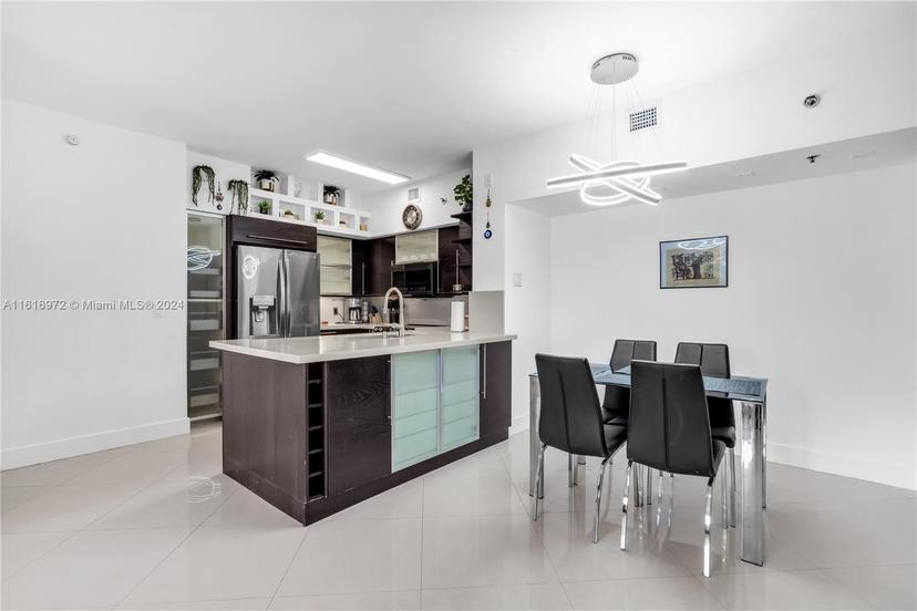 Picture of 19701 E Country Club Dr # 5101, Aventura FL 33180