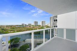 Picture of 20505 E Country Club Dr # 1138, Aventura, FL 33180