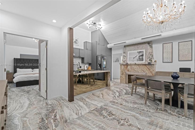 Picture of 242 Meridian Ave, Miami Beach FL 33139