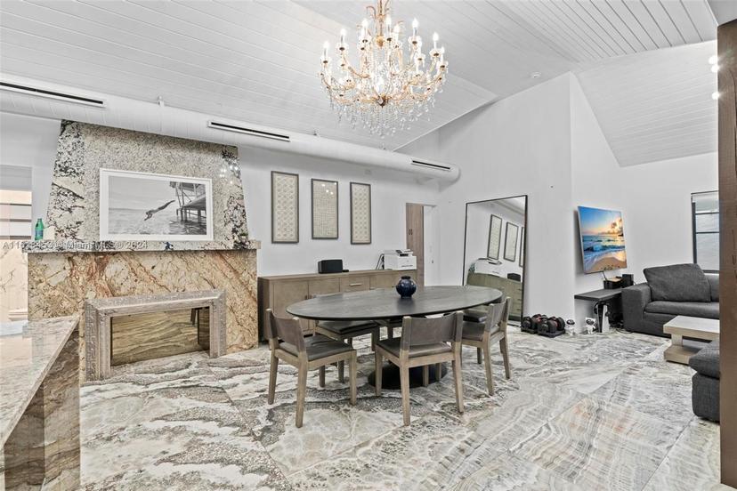 Picture of 242 Meridian Ave, Miami Beach FL 33139