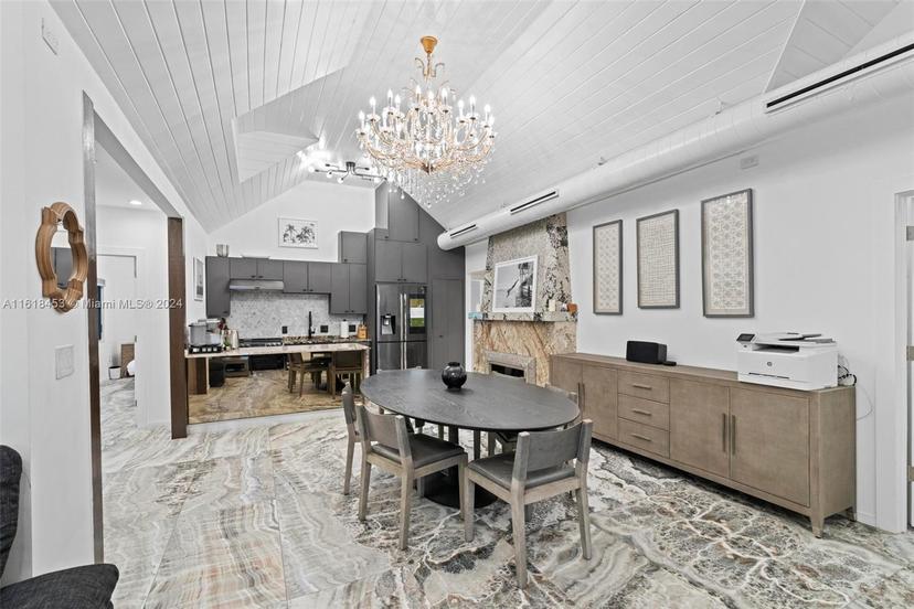 Picture of 242 Meridian Ave, Miami Beach FL 33139