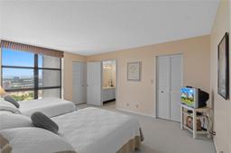 Picture of 18181 NE 31St Ct # 2202, Aventura, FL 33160