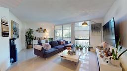 Picture of 3301 N Country Club Dr # 205, Aventura, FL 33180