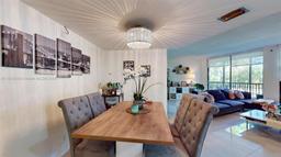 Picture of 3301 N Country Club Dr # 205, Aventura, FL 33180