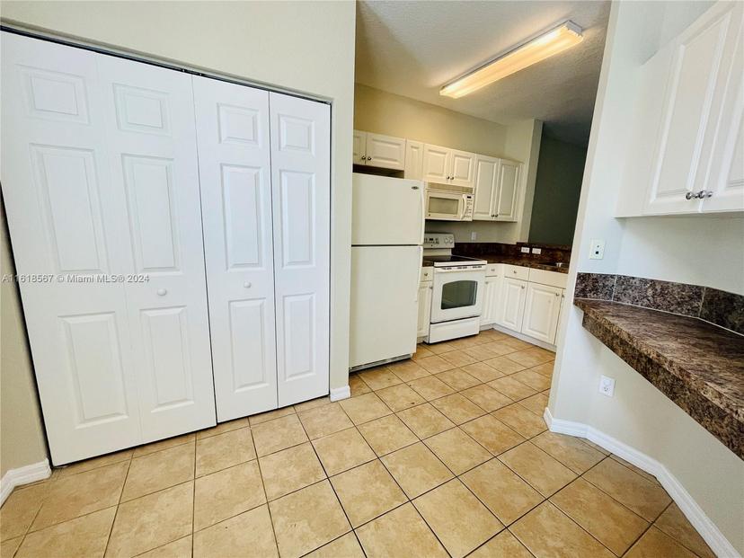 Picture of 1904 Alamanda Way # 1904, Riviera Beach FL 33404