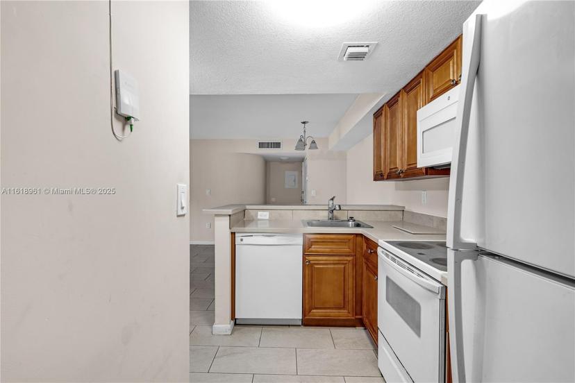 Picture of 7090 NW 179Th St # 104, Hialeah FL 33015
