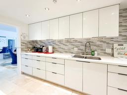 Picture of 3901 S Ocean Dr # 9B, Hollywood, FL 33019