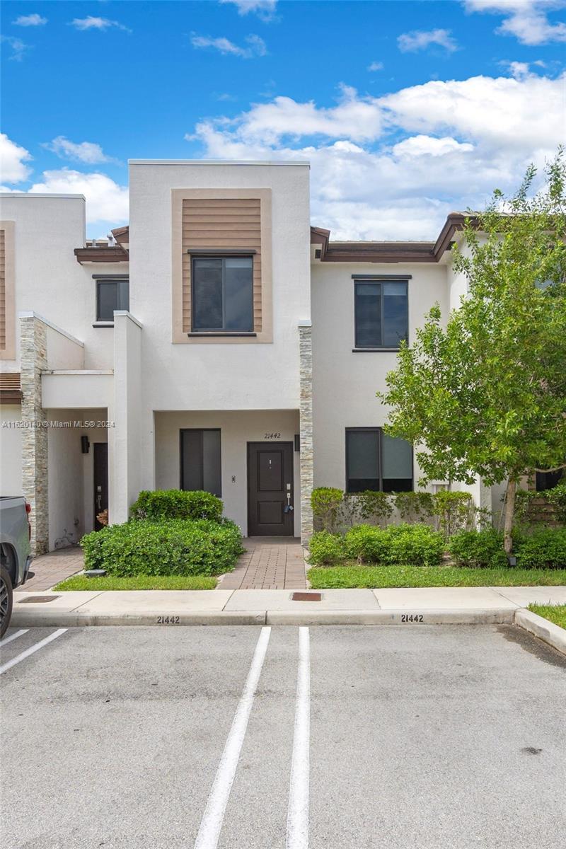 Picture of 21442 NE 3Rd Pl, Miami FL 33179