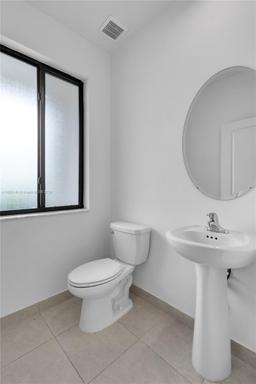 Picture of 21442 NE 3Rd Pl, Miami, FL 33179