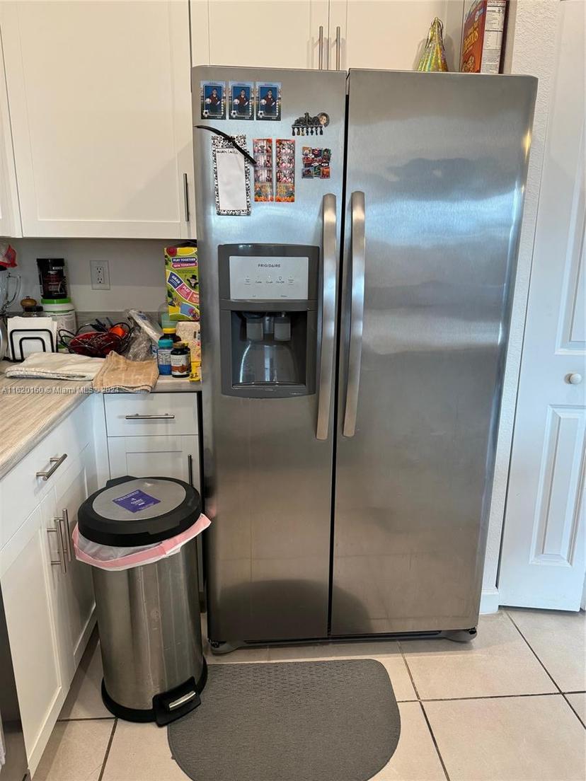 Picture of 21441 NE 3Rd Pl, Miami FL 33179
