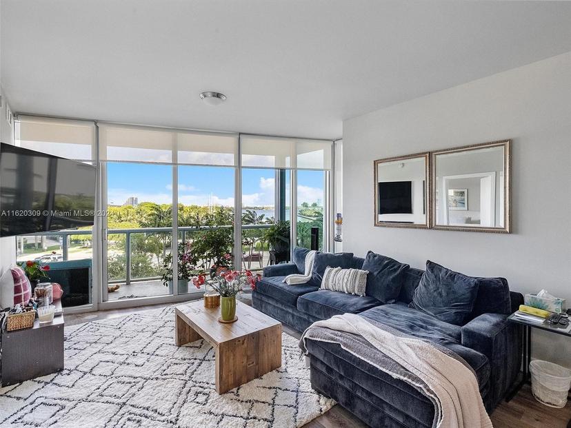 Picture of 888 Biscayne Blvd # 309, Miami FL 33132