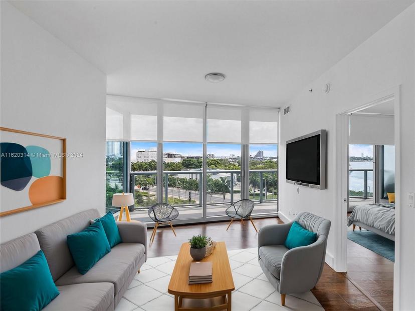 Picture of 888 Biscayne Blvd # 612, Miami FL 33132