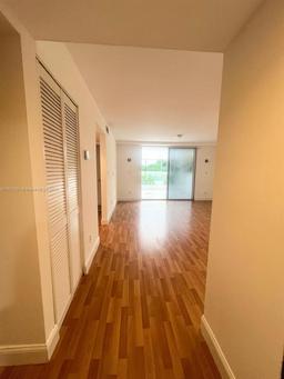 Picture of 770 Claughton Island Dr # 406, Miami, FL 33131