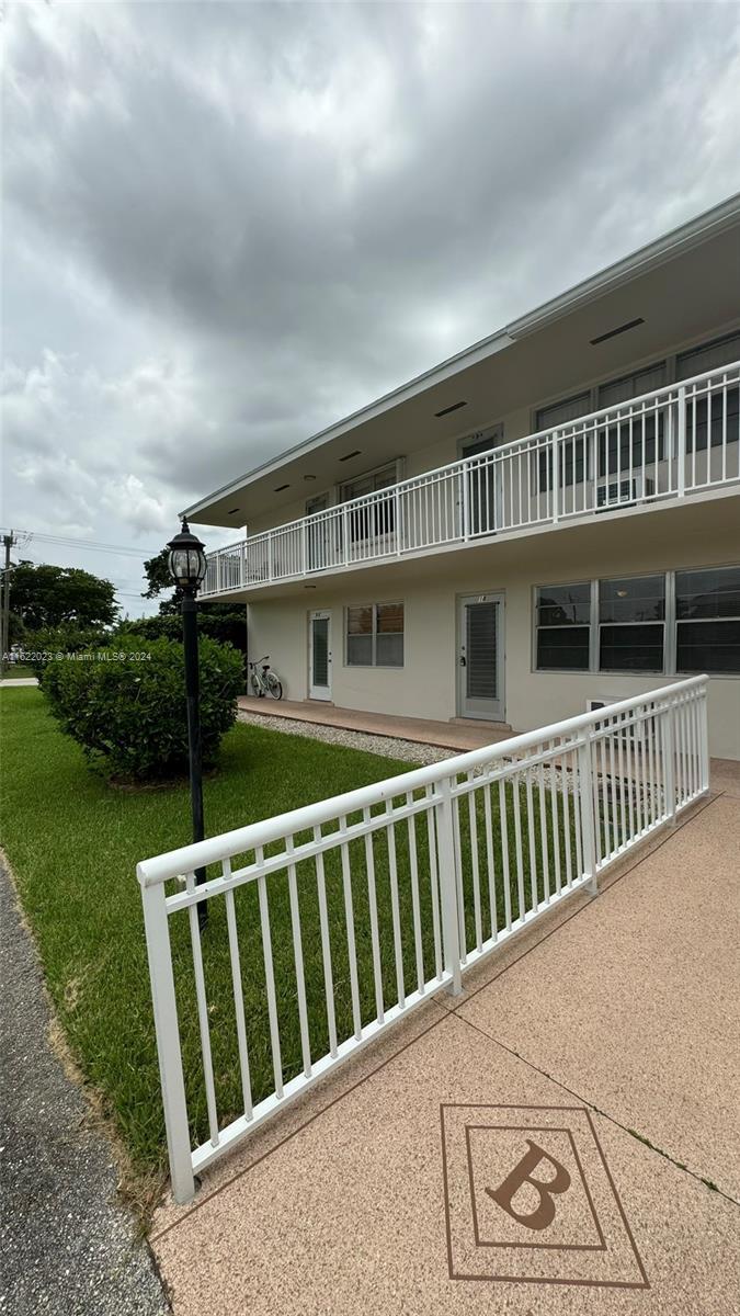 Picture of 18 Hastings B # 18, West Palm Beach FL 33417