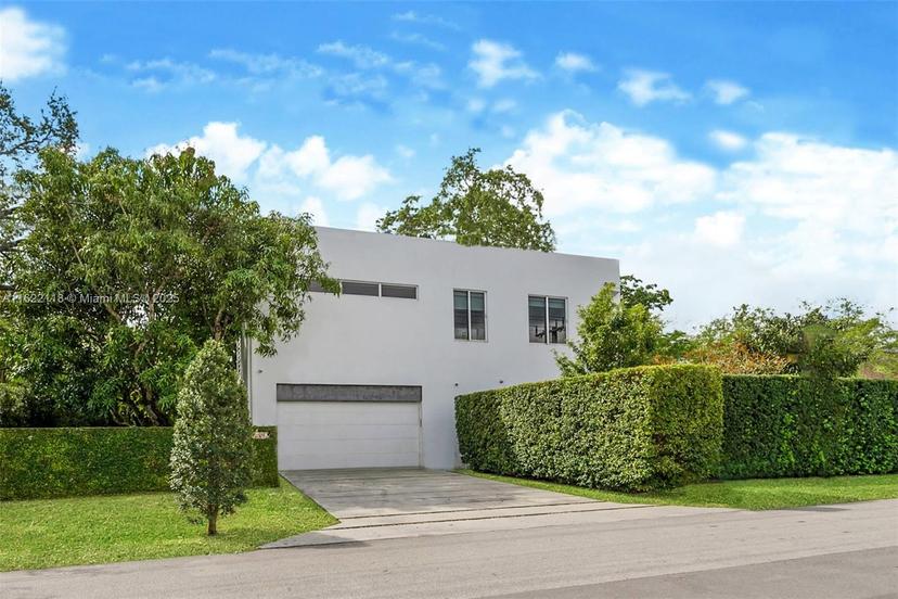 Picture of 6490 SW 84 Street, Miami FL 33143
