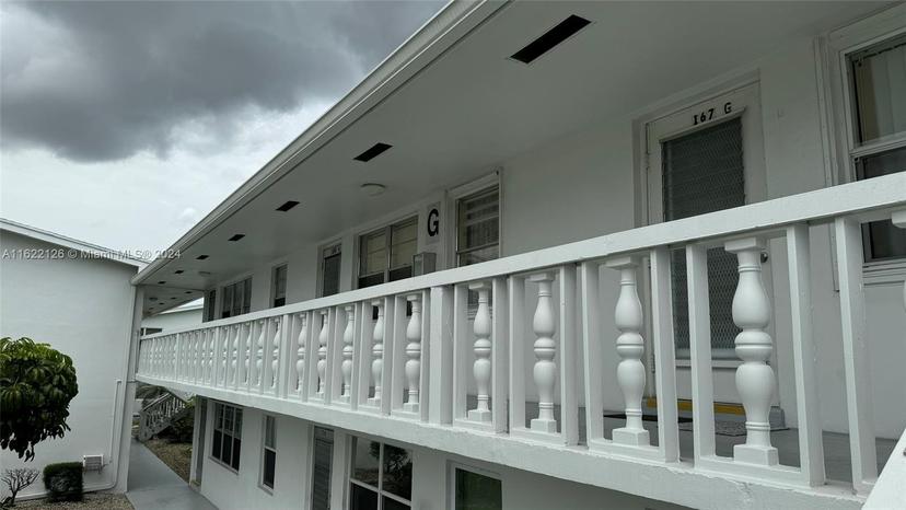 Picture of 163 Coventry G # 163, West Palm Beach FL 33417