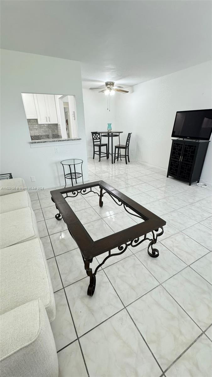 Picture of 163 Coventry G # 163, West Palm Beach FL 33417