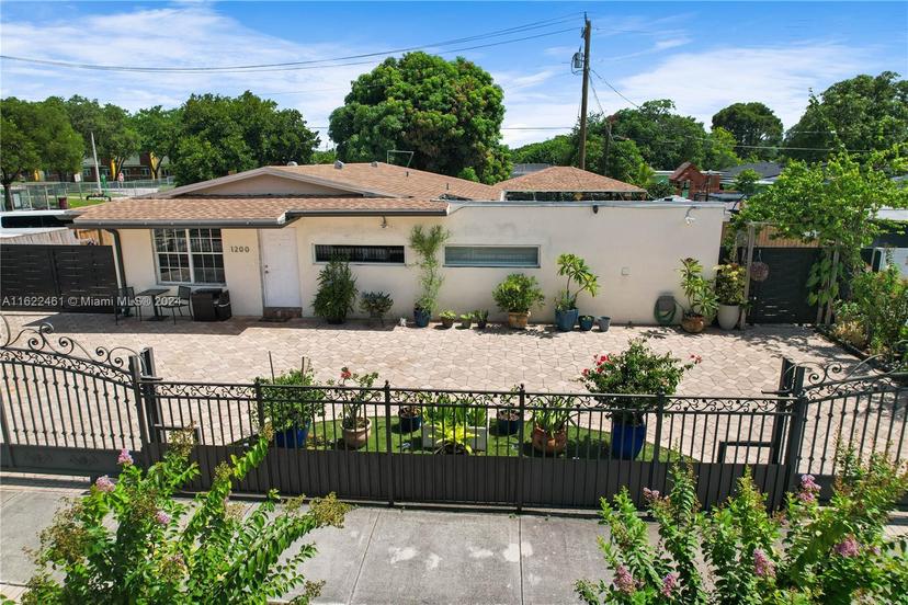 Picture of 1200 NW 175Th St, Miami Gardens FL 33169